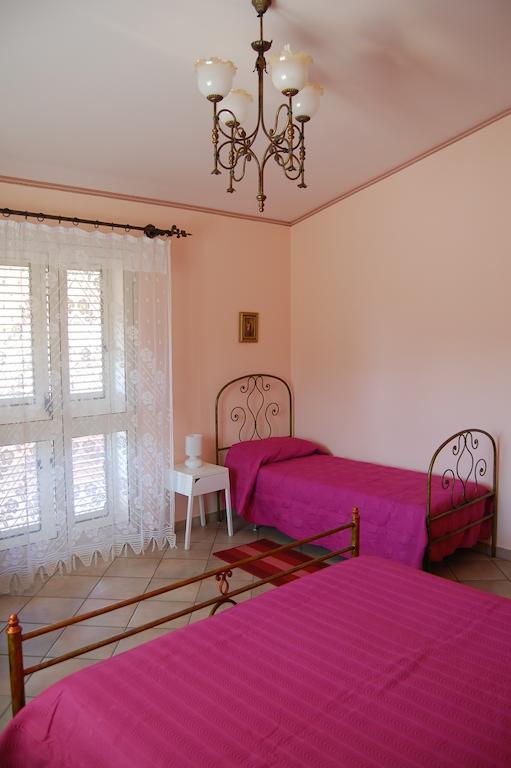 Cinisi 89 B&B Pokój zdjęcie